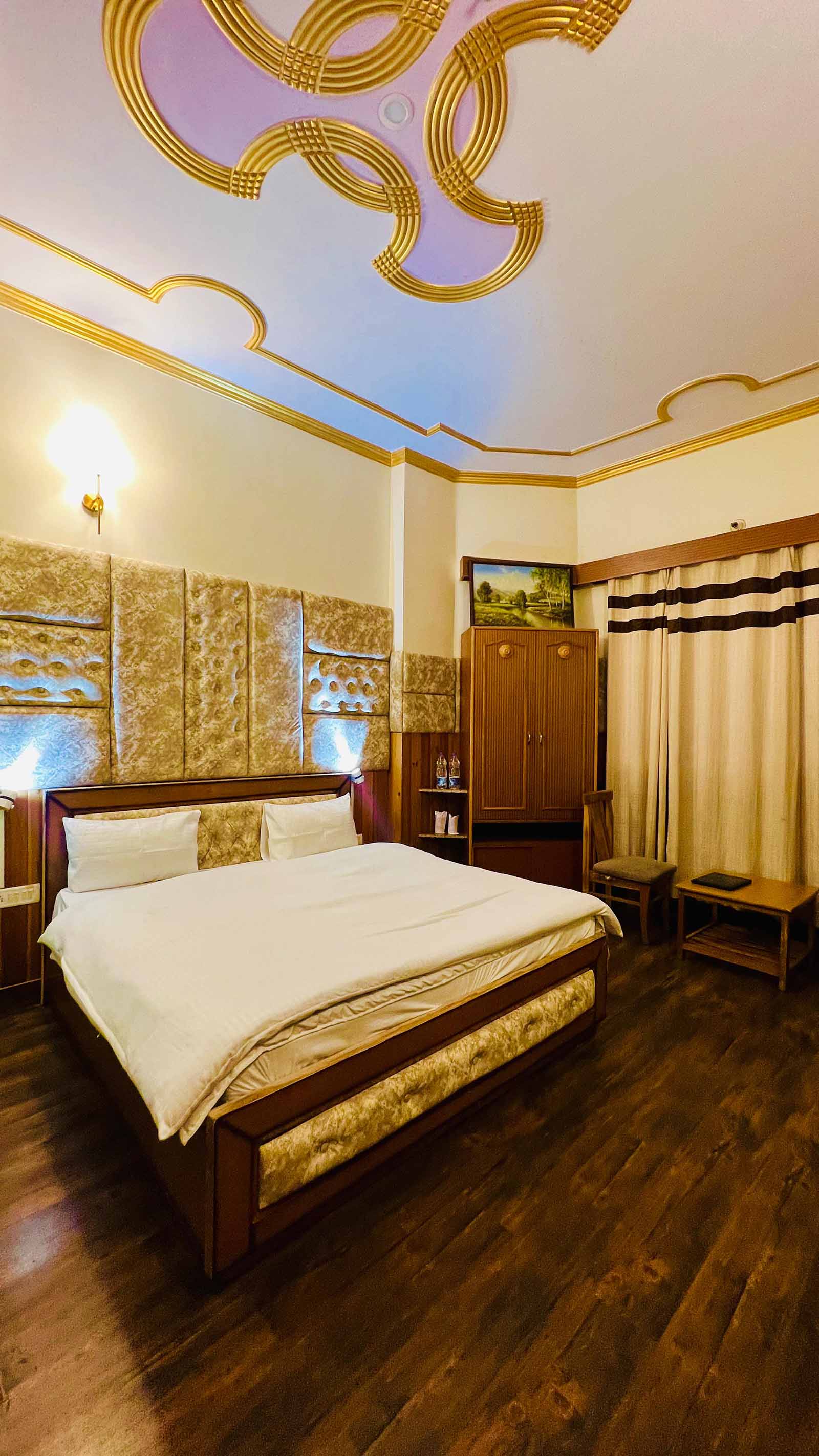 Room4